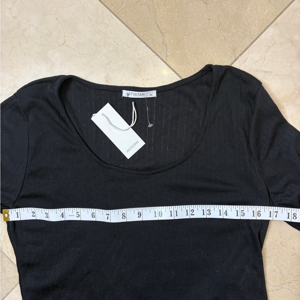 ⭐️ Antistar Black Long Sleeve Cropped Top- size XL - Picture 4 of 8